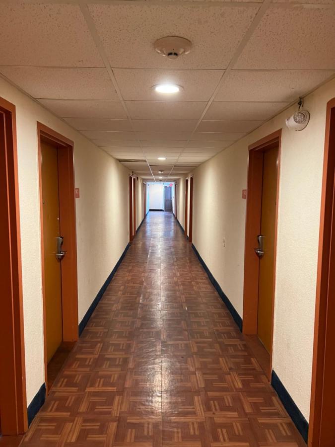 Metro Inn & Suites Jacksonville Bagian luar foto