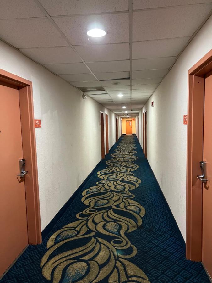 Metro Inn & Suites Jacksonville Bagian luar foto