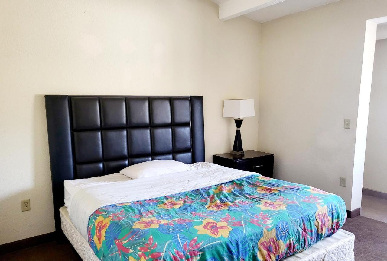 Metro Inn & Suites Jacksonville Bagian luar foto