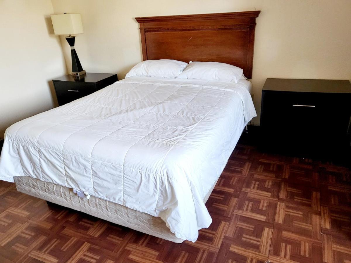 Metro Inn & Suites Jacksonville Bagian luar foto