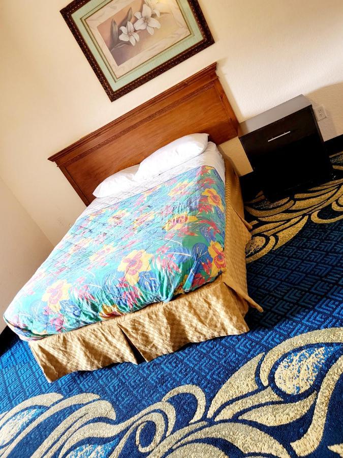 Metro Inn & Suites Jacksonville Bagian luar foto